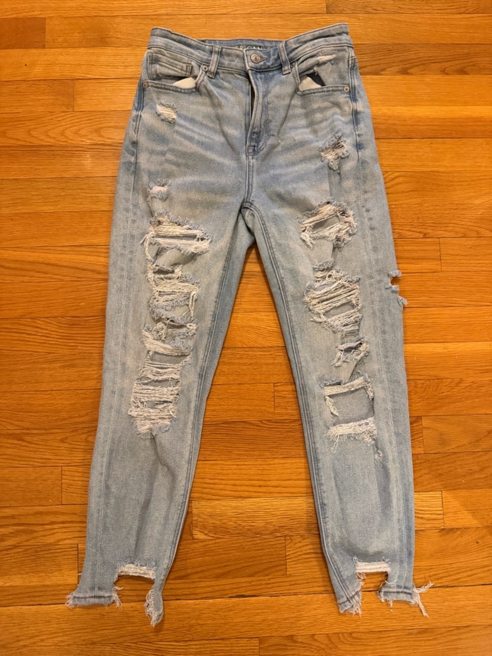American Eagle Outfitters Light Blue Distressed Boyfriend Jeans